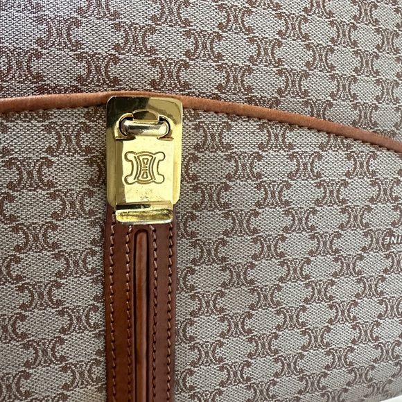 Authentic Celine MacAdam Shoulder Bag. - Picture 11 of 17